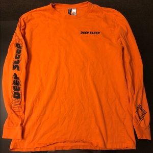 GRAPHIC LONG SLEEVE TEE